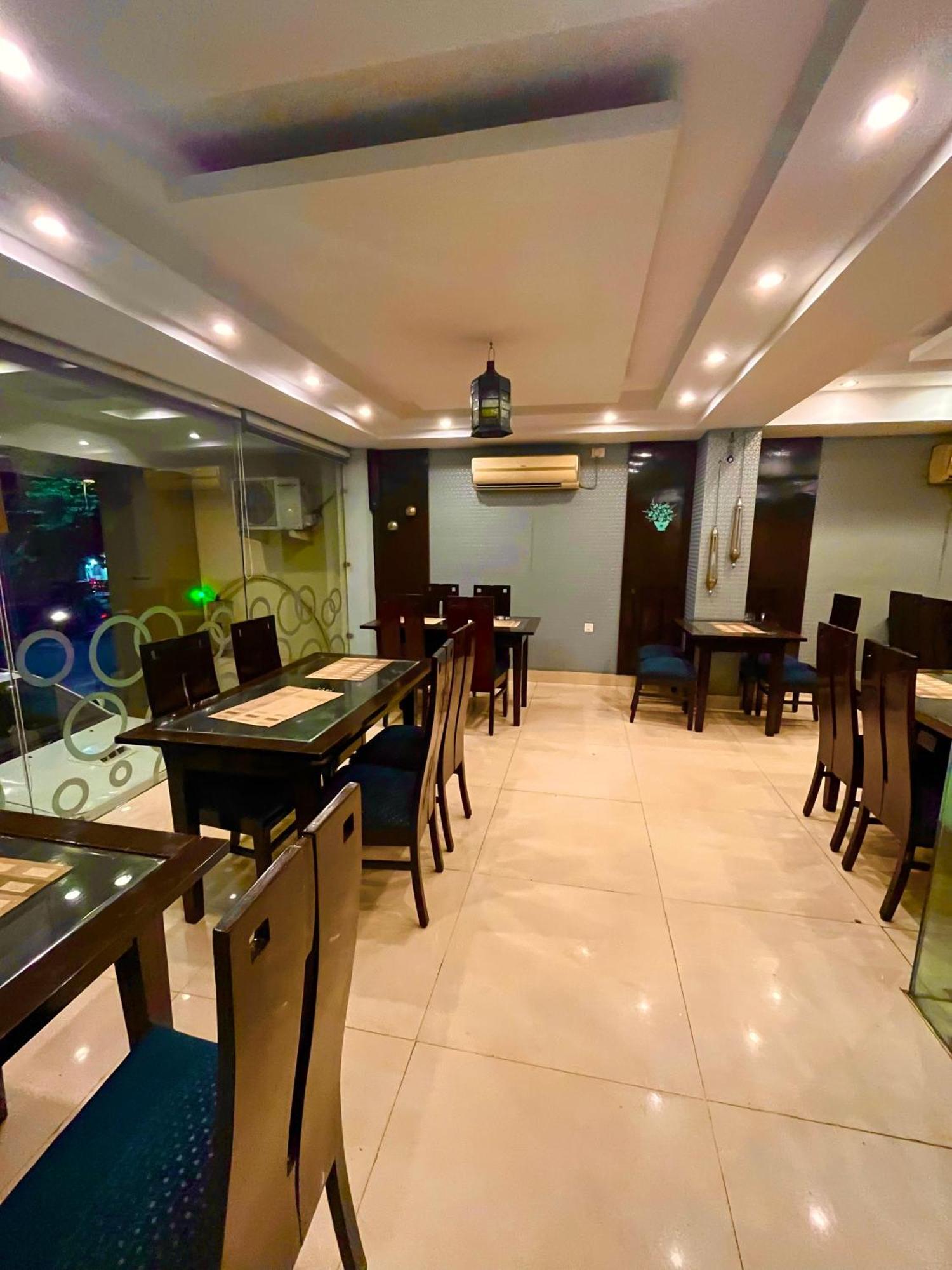 Palki Cafe & Stay Ludhiana Exterior foto